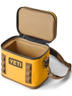 YETI Hopper Flip 8 Soft Cooler